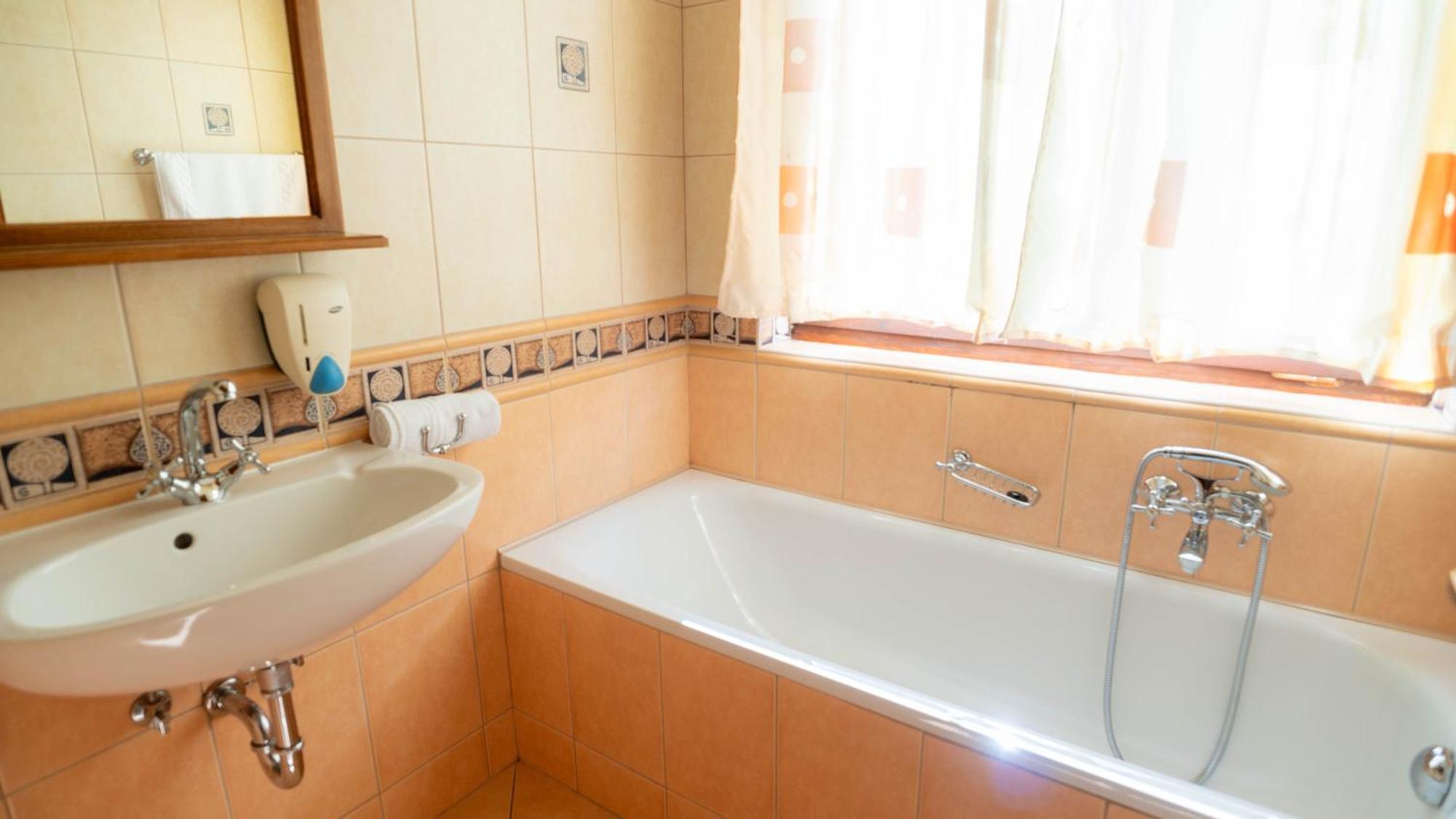 Haus Anna - Kaernten Card Im Sommer Inklusive Apartment Bad Kleinkirchheim